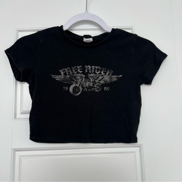 Garage Black Graphic Crop Top - Picture 3 of 6